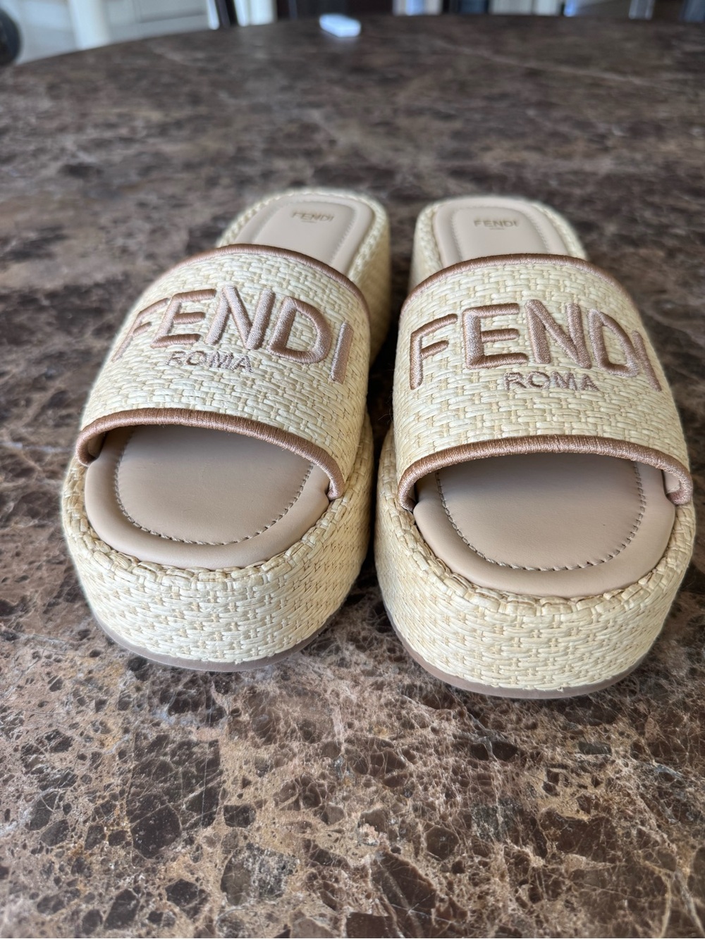 Fendi slides raffia natural beige logo slides sandals flats platforms sz 37.5 - Picture 5 of 11